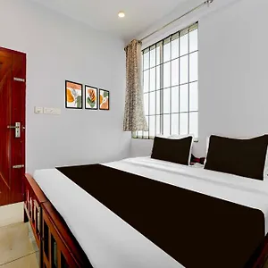 *** Hotel Collection O Pukkattupady Aluva East India